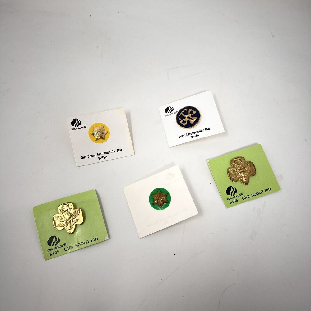 Vintage Girl Scout Pin Lot World Association Membership Star Set